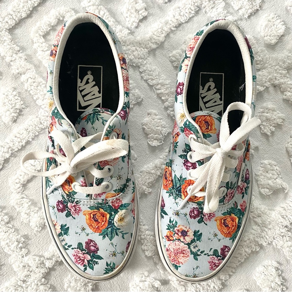 VANS Era Garden Floral Lace Up Sneakers - Picture 3 of 11
